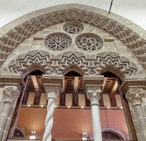 Nella foto particolare della sala delle Capriate di Palazzo Steri, sede del Rettorato dell' Università di Palermo, cuore di incontro di culture, fedi e civiltà.